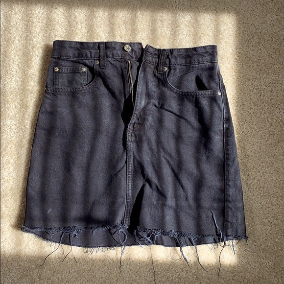 Zara black mini denim skirt - Picture 1 of 5